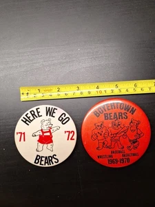 2 prendedores deportivos vintage Boyertown Bears insignias pinbacks 1969-1970 '71 '72 - Imagen 1 de 11