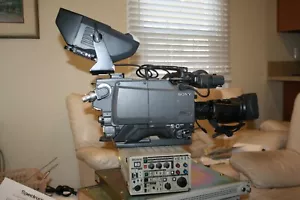 Sony BVP-950WS Camera Package (16x9 & SDI) - Picture 1 of 5
