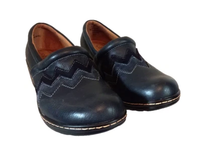 Softspots Black Leather Zig Zag Applique Lightweight  Clogs Size 7 M - Image 1 of 4