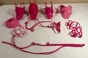 Accesorios Muñeca Barbie - 4 Sillines y Accesorios Caballo Rosa - Imagen 1 de 2