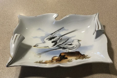 Vintage Wall Hanging Plauqe Sea Birds Shells Ocean Scene 6x41/2” Cover