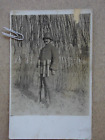 Żołnierz z granatami ręcznymi Efekty hełmu Portret (14x9) Oryginalna pocztówka ze zdjęciem