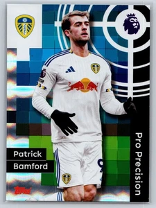 2025-26 Topps Premier League Pro Precision HOLO #420 Patrick Bamford, Leeds - Bild 1 von 2