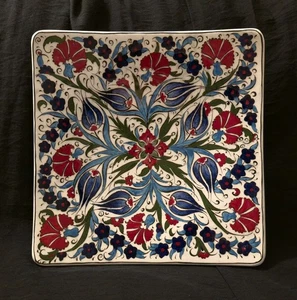 Türkischer Iznik Design Doppel Nelke & Tulpe Handarbeit Teller 8 Zoll signiert  - Bild 1 von 3