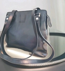 GIANNI CONTI Black Shoulder Bag Three Sections Long Shoulder Straps Quality Bag. - Picture 1 of 9