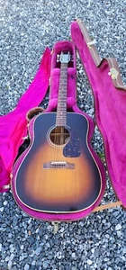 Gibson J30 ACOUSTIC GUITAR Sunburst *CRACK* with Case - Picture 1 of 13