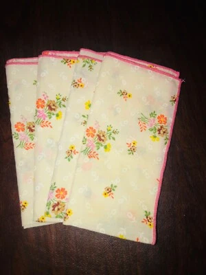 4 VINTAGE 1960s HAND SEWN LADIES LINEN TEA NAPKINS - Image 1 of 4