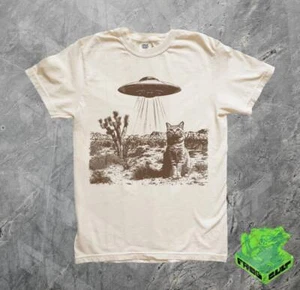 Vintage UFO Cowboy Cat Shirt, Retro T-Shirt, Retro 90s Western TShirt, Rodeo - Picture 1 of 2