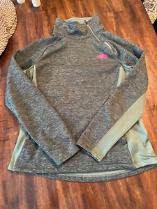 The North Face Asymmetrical Mock Neck Side Zipper Pullover Green With Pink Large