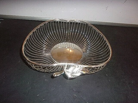 Chrome Wire Heart Shape Basket Fruit Bread Egg Storage UNUSED Cover