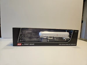 1/64 DCP/First Gear Mississippi Propane Trailer- White - Picture 1 of 5