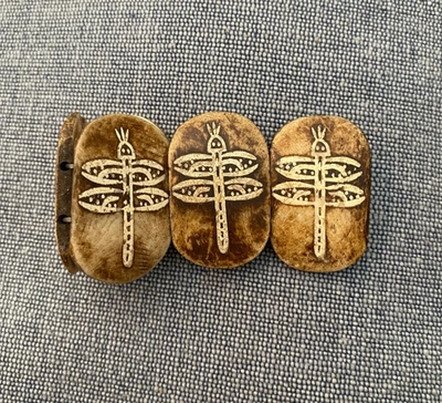 Pulsera Venus Imports Hueso Mosca Dragón Oscuro (Color Puede Variar) Foto 1 de 3