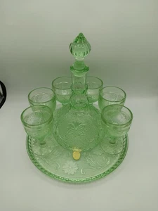 Vintage Indiana Diadem Grün Glas Karaffe Tassen & Serviertablett Set EUC Chantilly - Bild 1 von 23