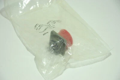 Amphenol Aerospace 9938 MS3102A16S-8P NOS Factory Sealed - Image 1 of 3