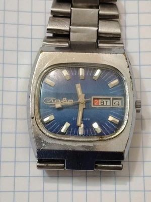 Советские коллекционные часы СЛАВА ТАНК  Винтаж Сделано в СС - Image 1 of 4