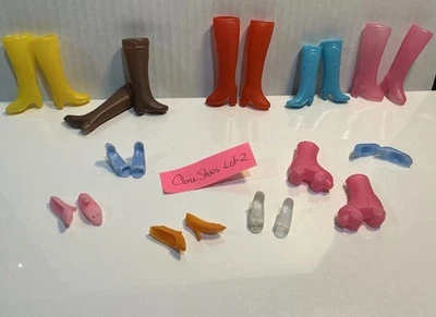 Lote de botas y zapatos clon muñeca Barbie vintage años 60 70 ¡Excelentes 12 pares! Foto 1 de 4