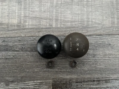 Vintage OEM Chevrolet/GMC 4 Velocidades Botão de Mudança e 4LO -4HI Botão de Mudança de Engrenagem  - Imagem 1 de 4