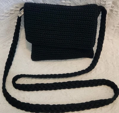 Bolso Bandolera Vintage THE SAK Mini Negro Plegable Solapa Crochet Foto 1 de 4