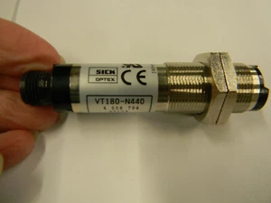 New Sick VT180-N440 Photoelectric Proximity Sensor M4C - Picture 1 of 4