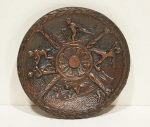 Vintage Bronze Tablett mit Sportmotiven: Boxen Skifahren Fußball Schwimmen - Bild 1 von 4