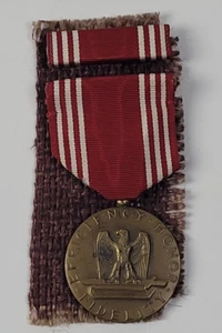 WWII US Army good conduct Medal W/ribbon Bar  - Unissued - Picture 1 of 2