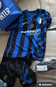 Original Inter Mailand Trikot Kinder 122-128 mit Hose und Stutzen UVPE 72,50€ - Bild 1 von 1