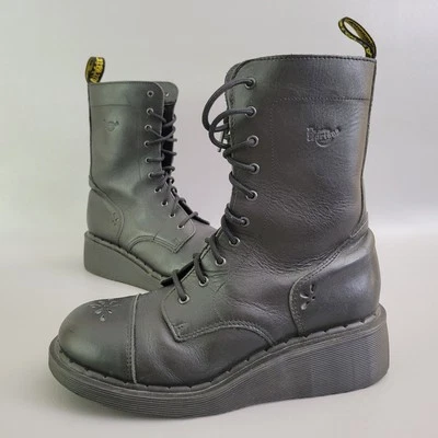 Botas de Colección Dr. Martens UK 8 US 10 Santa Cruz 3A33 Margarita 10 Ojos Agujero Inglaterra Foto 1 de 4