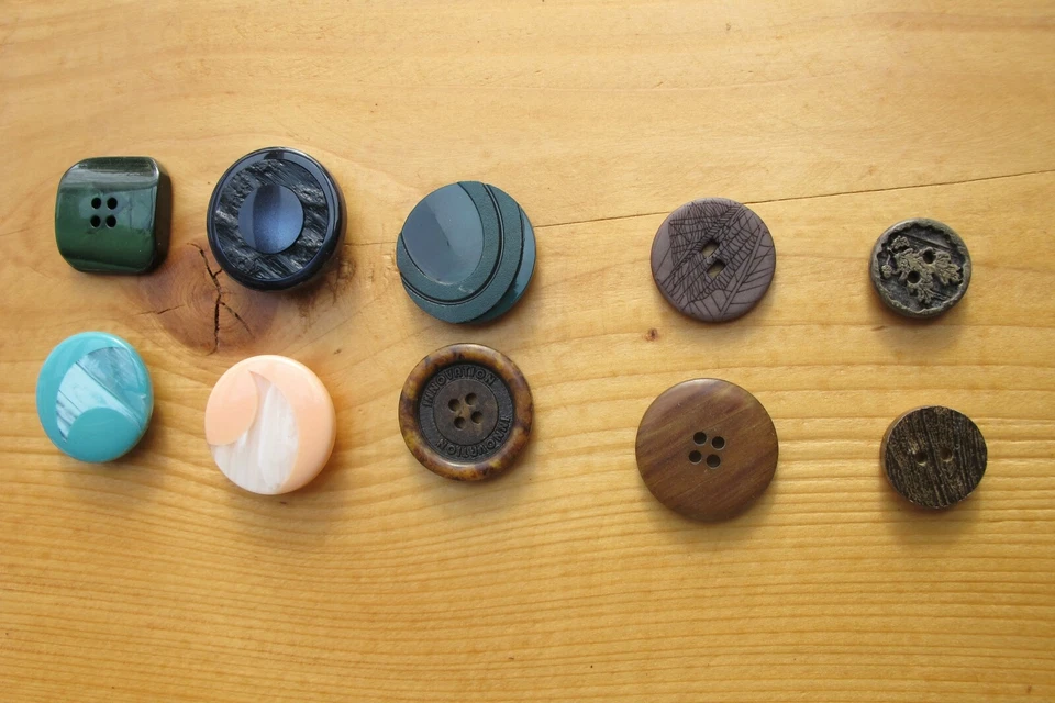 9 Knöpfe Hose Basteln Jacken Stricken Sonderposten Restposten - Bild 1 von 1