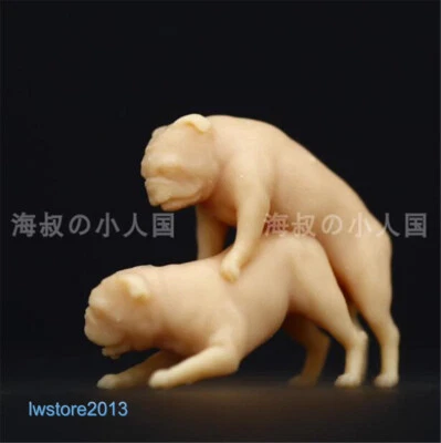 1/87 Two Funny Dogs Scene Props Miniatures Figures Model For Cars Vehicles Toys - Image 1 of 4