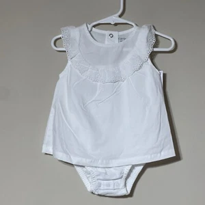 Carter’s Baby Girl White Dress Size 6-9M NWT! Eyelet Ruffle. Snap Closure - Picture 1 of 10