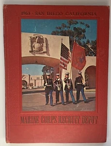 1963 U.S. MARINE CORPS RECRUIT DEPOT YEARBOOK, SAN DIEGO, CA, HONOR PLATOON 139 - Picture 1 of 6