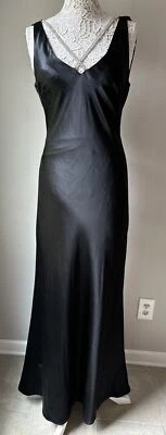 A.B.S. Vestido de noite Allen Schultz preto formal efeito cetim maxi. - Imagem 1 de 4