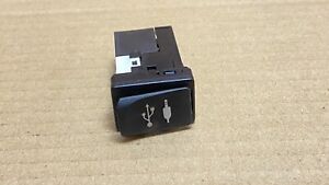 2010 2011 2012 2013 2014 Venza USB Input Auxiliary Audio Stereo Jack Adapter 