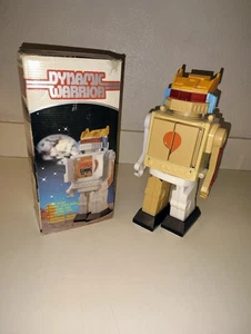 vintage plastic robot Dynamic Warrior made in HK - Picture 1 of 9
