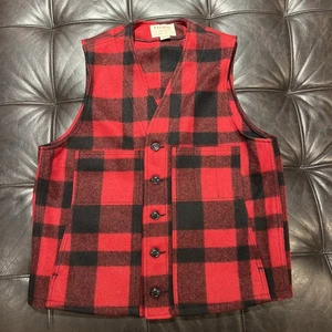 C.C. FILSON 100 % WOOL VEST RED BLACK BUFFALO Plaid Made in USA Size L  Hunting - Picture 1 of 8