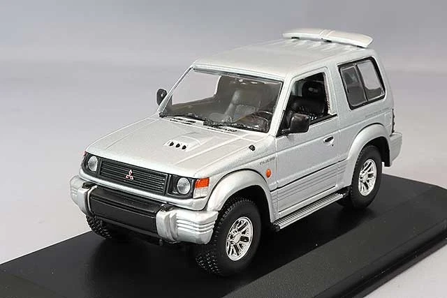 MAXICHAMPS 940163371 1/43 MITSUBISHI PAJERO SWB 1991 Argento Vettura Da Japan