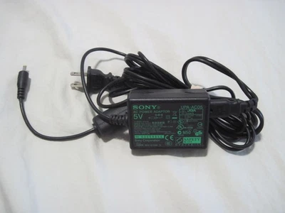 Cargador adaptador de corriente alterna Sony modelo: UPA -AC05 salida 5V CA 100 - 240V OEM Foto 1 de 4