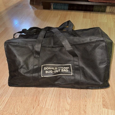Cards Against Humanity Donald Trump Bug-Out-Tasche komplett - Bild 1 von 4