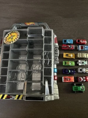 Hot Wheels 2003 Atomix Turn Dial Display Case With 13 Micro Vehicles, TURN DIAL - Image 1 of 4