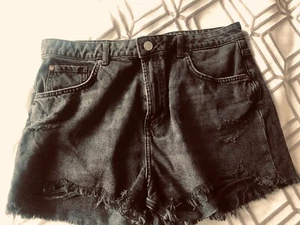Primark Size 16 Black Denim High Waisted Shorts - Picture 1 of 4