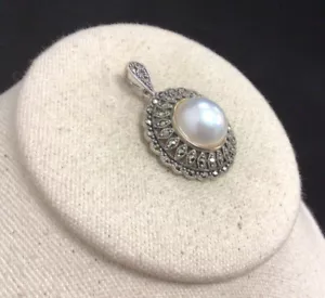 Sterling Silver 925 Marcasite & Faux Pearl Pendant LL411 - Picture 1 of 3