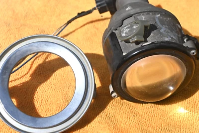 Faro antiniebla derecho pasajero derecho Lexus RX400h 2006-08 81221-48030 probado por fabricante original Foto 1 de 4