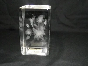 Clear glas etched inside Humm & Roses Hummingbird paper weight rectangular prism - Picture 1 of 8