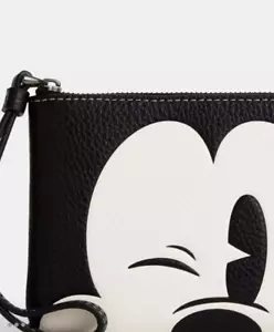 Polso in pelle ciottolata nuovo con etichette Disney X Coach Occhiolino Topolino con cerniera ~ CN041 - Foto 1 di 7