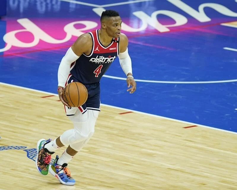 RUSSELL WESTBROOK 8X10 PHOTO WASHINGTON WIZARDS BASKETBALL NBA - Image 1 of 1