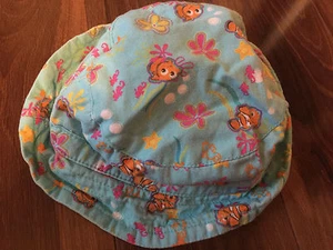 girls DISNEY REVERSIBLE HAT bucket CAP finding nemo green SUN VISOR 18-24 MONTHS - Picture 1 of 3