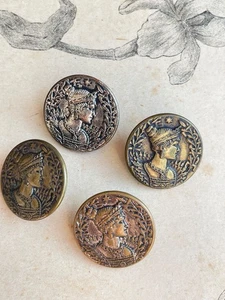 4 boutons anciens en métal Impératrice Marie Louise - Napoléon - Collection 2,1 - Picture 1 of 2