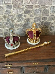 Casa de Muñecas Escala 1/12 Miniatura Corona Joyas Set, 2 X Coronas y Cetro En Caja - Imagen 1 de 11