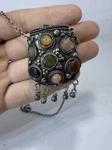 Caja de Oración Afgana Vintage Piedras Preciosas Colgante Bolsa Alijo + Cadena Boho Hippie Retro - Imagen 1 de 15