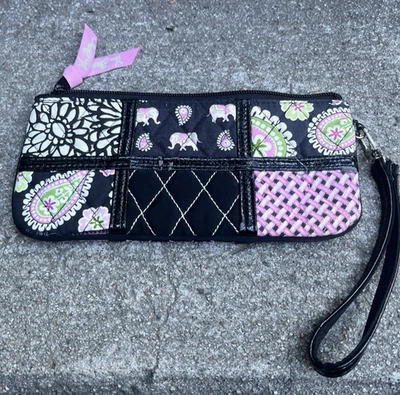 Muñequera billetera acolchada Vera Bradley 8 pulgadas por 4 pulgadas negra/blanca/rosa Foto 1 de 4